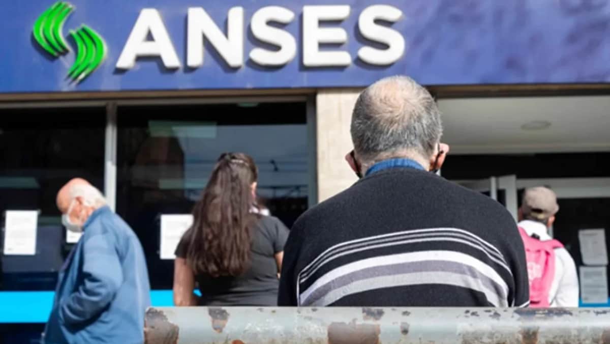 ANSES oficializó el aumento de octubre: cuánto cobrarán jubilados, AUH y pensiones