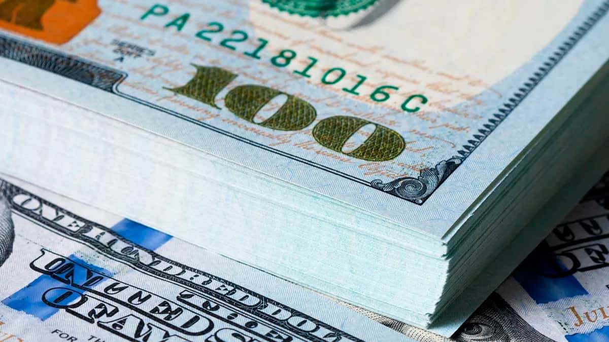 El dólar mayorista anota una leve suba y se dirige a cerrar su primera semana por encima de los $1.500