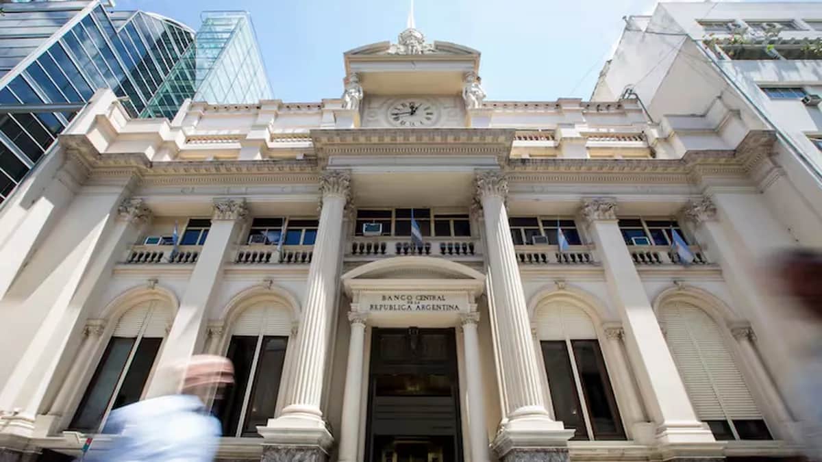 El BCRA registró en agosto su menor compra mensual de dólares de 2026