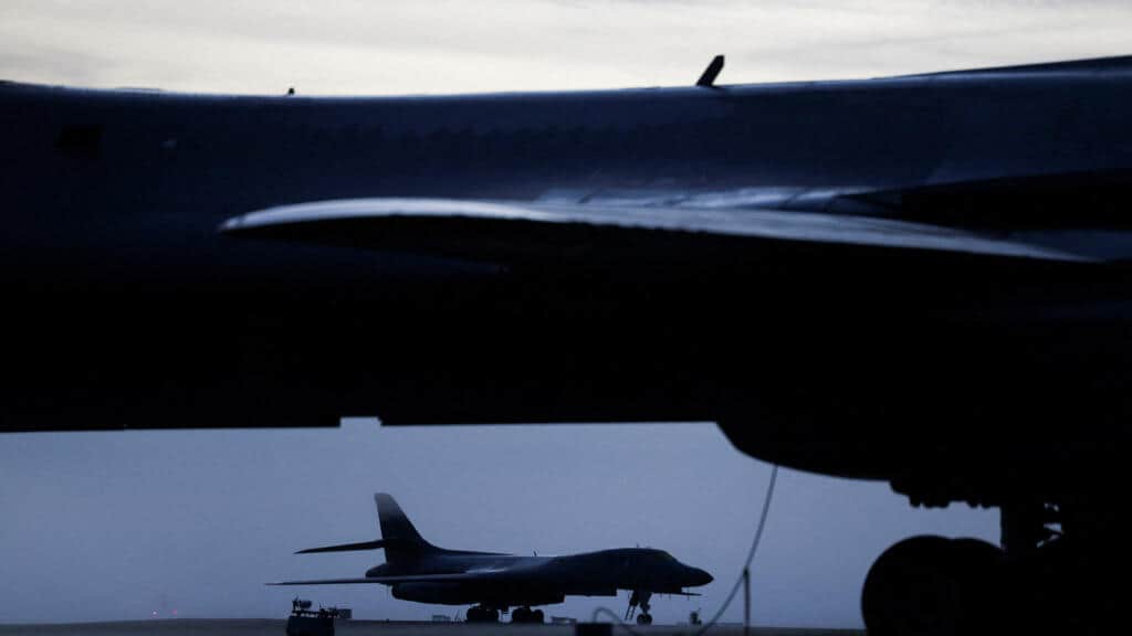 Irán niega vínculos con frustrado atentado a base aérea de Fairford usada por EE. UU.: esto es lo que sabemos