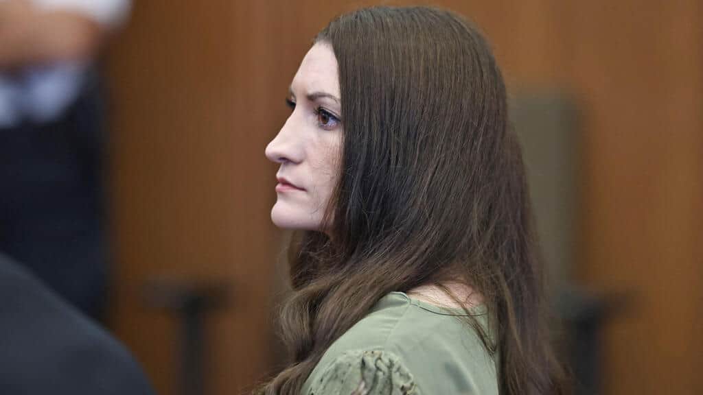Magistrado declara nulo el juicio de Clancy por el asesinato de sus hijos, pero da a la defensa una hora para apelar