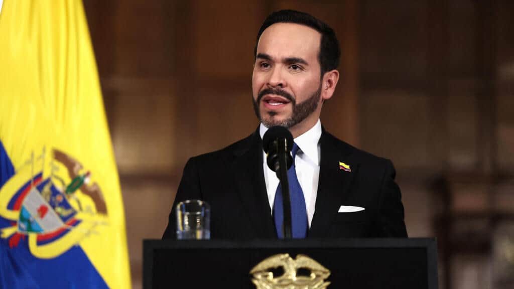 Un juez de Colombia ordena a De la Espriella retirar temporalmente imágenes en las que aparece junto a cadáveres