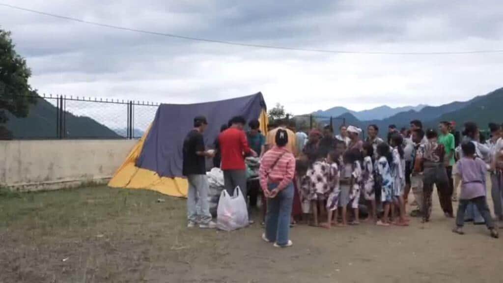 Desde el terreno: las difíciles condiciones para llevar ayuda a sobrevivientes de la riada en Nepal