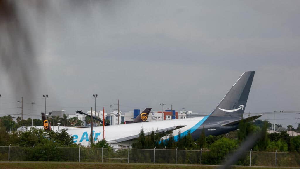 Un avión de Amazon se accidenta en el aeropuerto de Miami