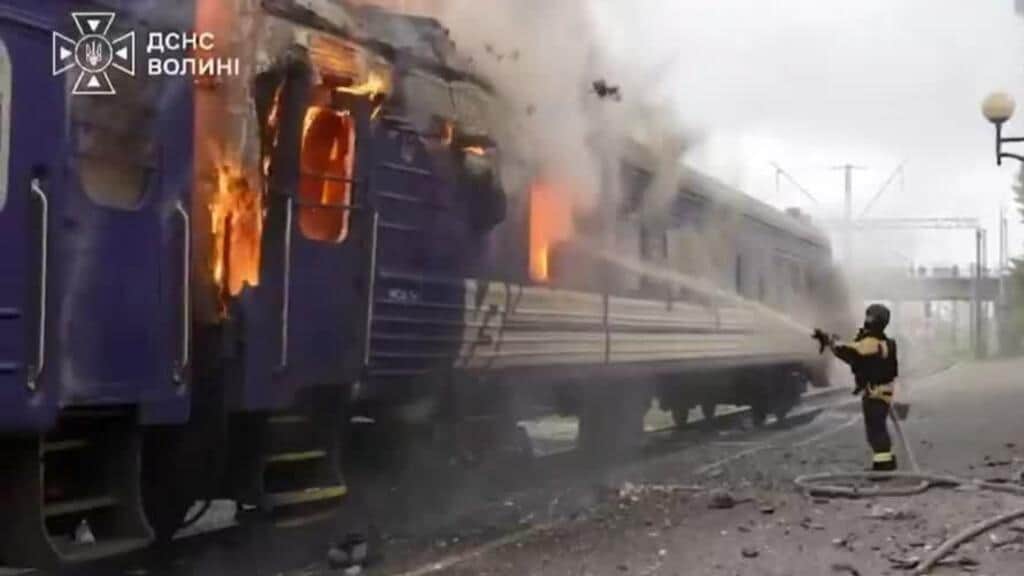 Rusia ataca ferrocarril cerca a la frontera de Ucrania con Polonia y prende las alarmas de la OTAN
