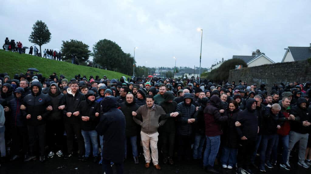 Irlanda del Norte y el bloqueo a la marcha de la Orden de Orange que revive fantasmas de un pasado violento