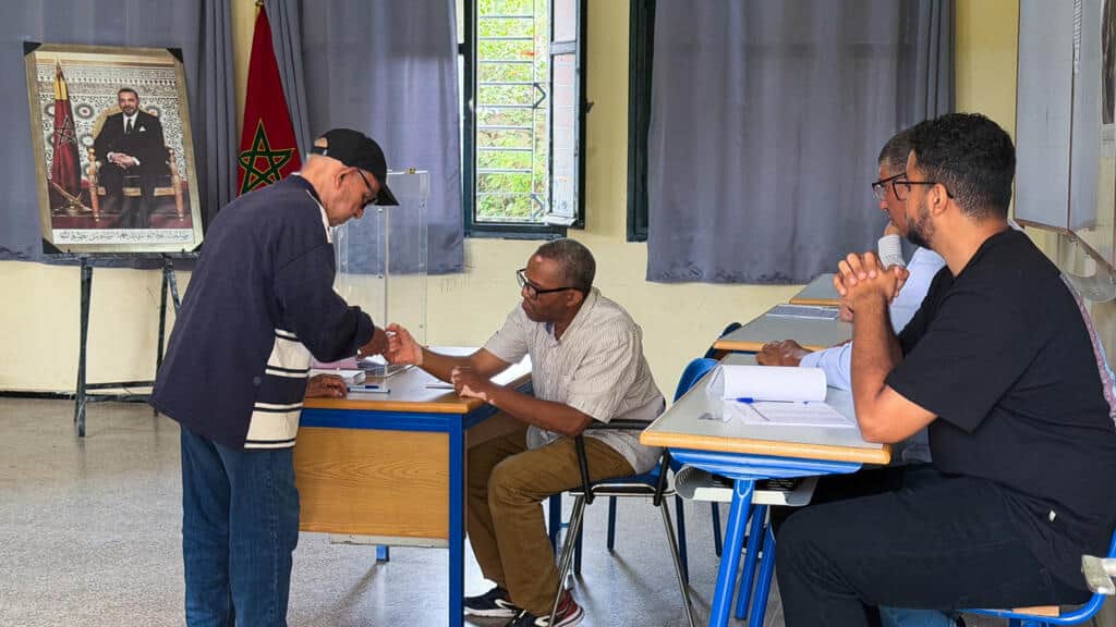 Marruecos vota entre una baja participación, el descontento de los jóvenes y la sombra de Ceuta