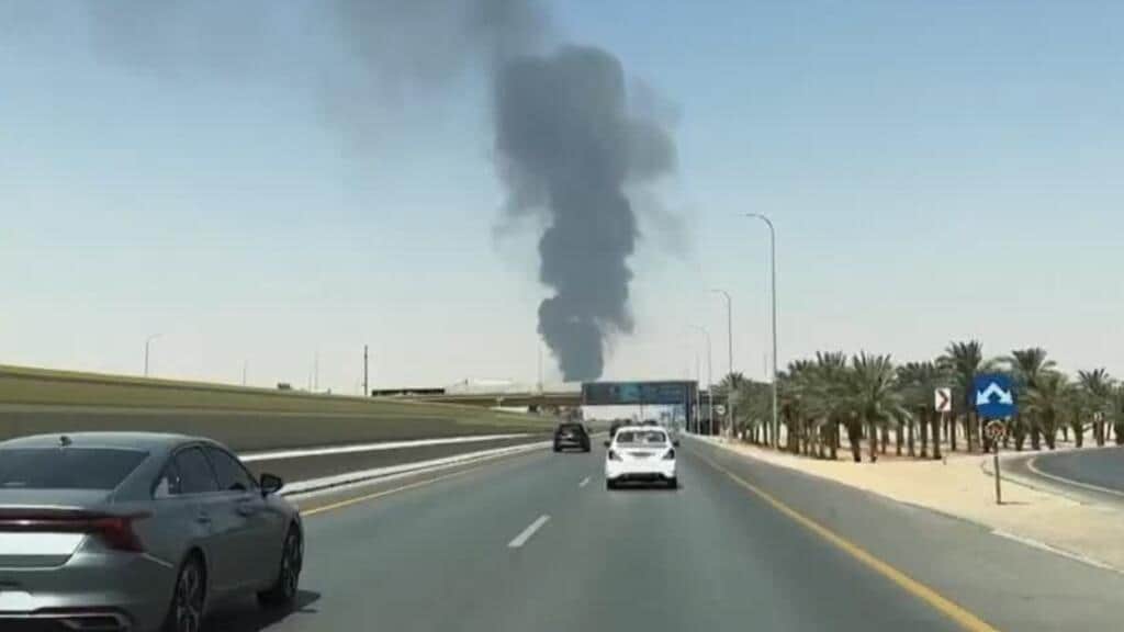 Arabia Saudita emite su primera alerta aérea en Riad tras ataque hutí