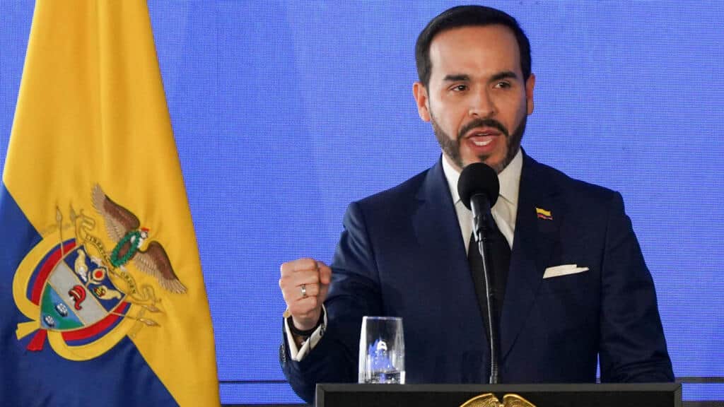 De la Espriella levanta la suspensión general al porte de armas en Colombia: ¿qué cambia y cuáles son los riesgos?