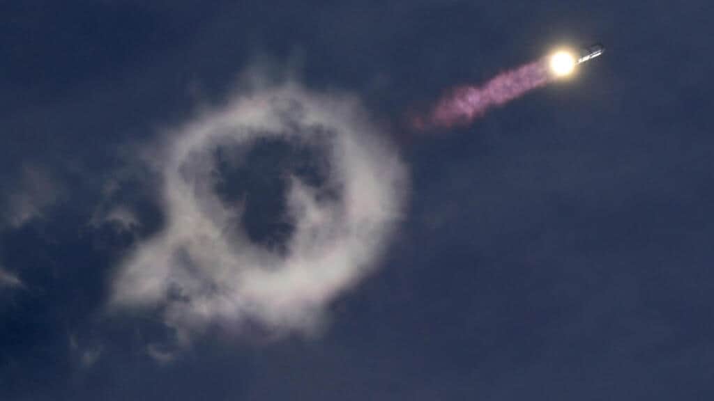 El enorme cohete Starship de SpaceX alcanza la órbita terrestre por primera vez