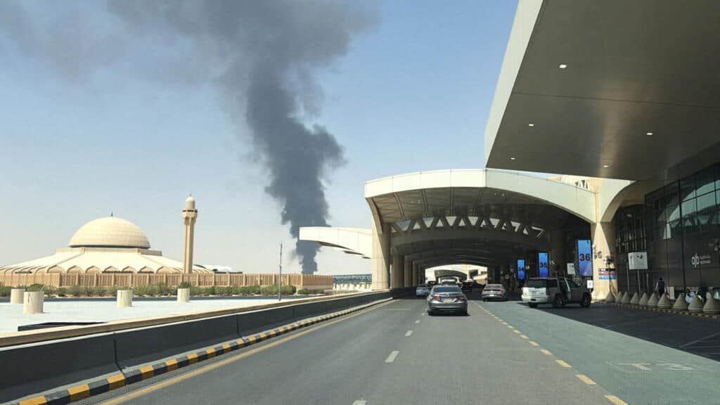 En directo: Arabia Saudita emitió alertas aéreas en todo el país, en medio de la escalada en Yemen