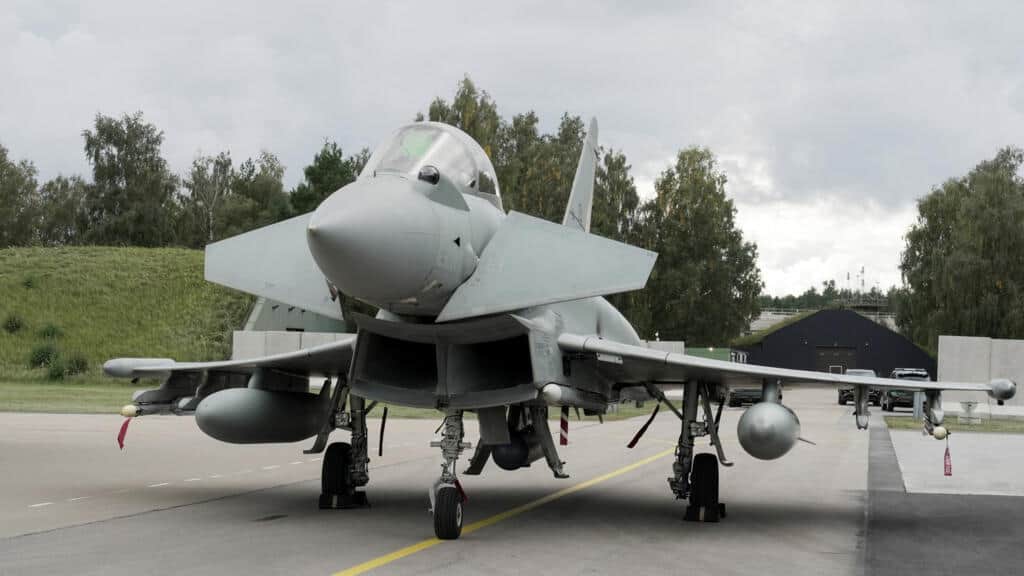 En directo: la OTAN derriba un dron sobre Lituania; procedía "muy probablemente" de Rusia, según ministro italiano