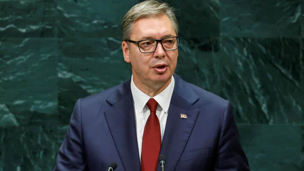 El presidente serbio, Aleksandar Vucic, dimite y abre paso a unas elecciones presidenciales anticipadas