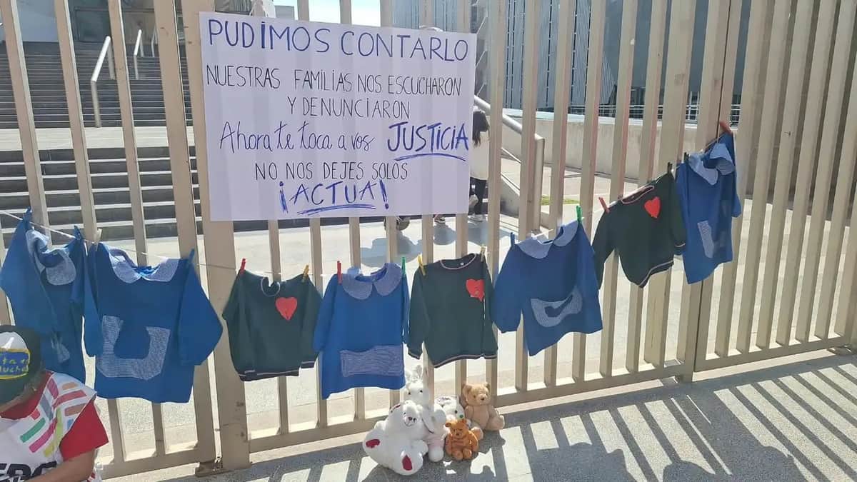 Denuncias de abuso en el Jardín Niño Dios: familiares protestaron en Tribunales