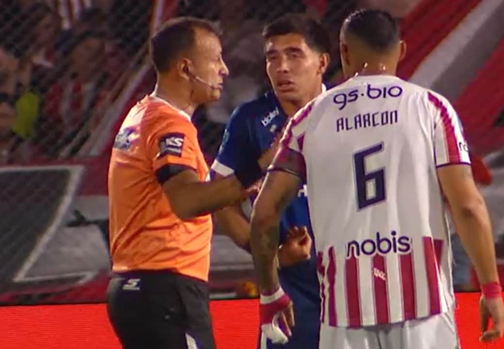 Instituto y Talleres empatan 0-0 en un clásico picante en Alta Córdoba