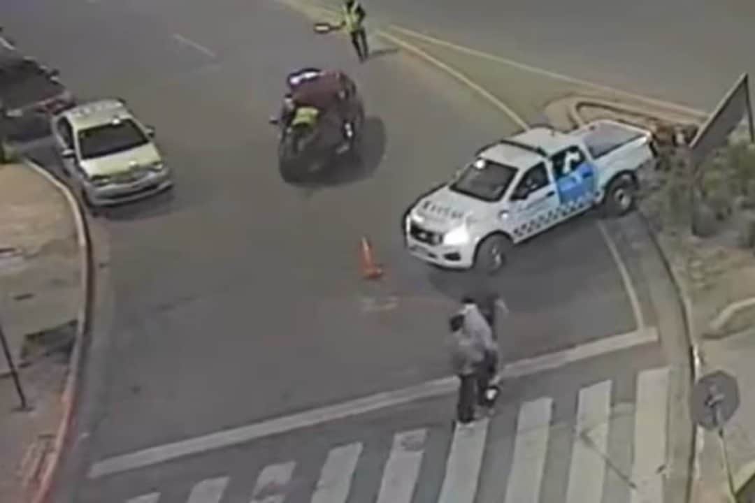 Arrastró a un inspector: inhabilitaron la licencia de conducir del detenido