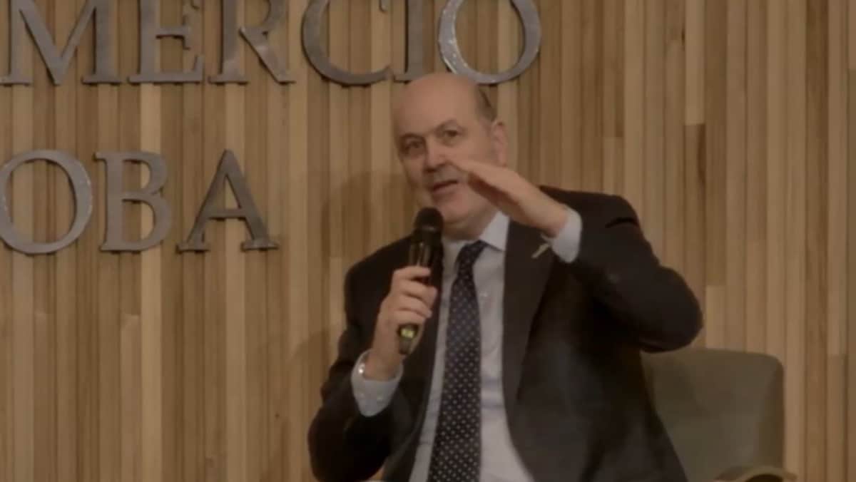 Sturzenegger citó el ejemplo de Nokia y le pidió mayor inventiva a la industria cordobesa