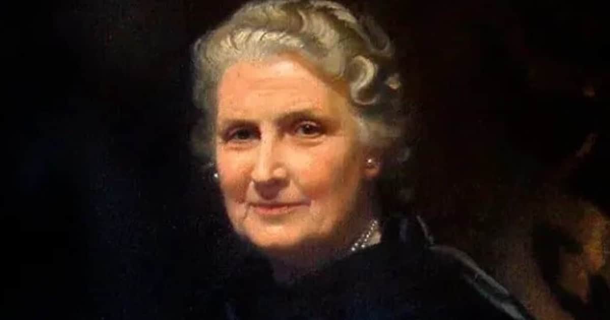 María Montessori, pedagoga italiana: "Los niños son tan receptivos que si tratas a tu hijo con amabilidad y consideración, él también será amable"