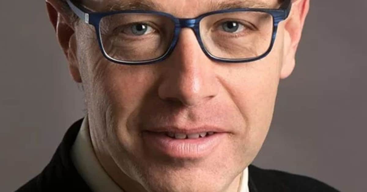 Francesc Torralba, filósofo y teólogo: "Si quieres ser feliz, lucha contra la envidia, porque no hay nadie envidioso que sea feliz"