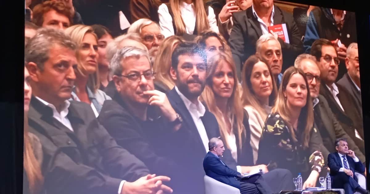 Sergio Massa reapareció en un acto en Santa Fe tras la polémica por el vuelo privado a Barbados