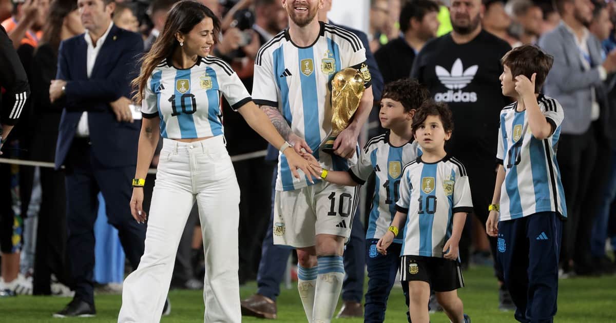 El sentido posteo de Antonela Roccuzzo para Lionel Messi: "Te vi sufrir, caer y levantarte. Qué privilegio haber vivido todo esto a tu lado"