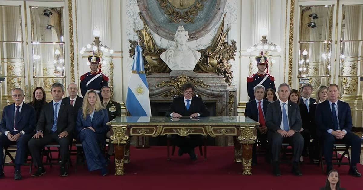 Milei anunció sanciones más duras por la explotación petrolera en Malvinas y la creación de una base naval en Tierra del Fuego