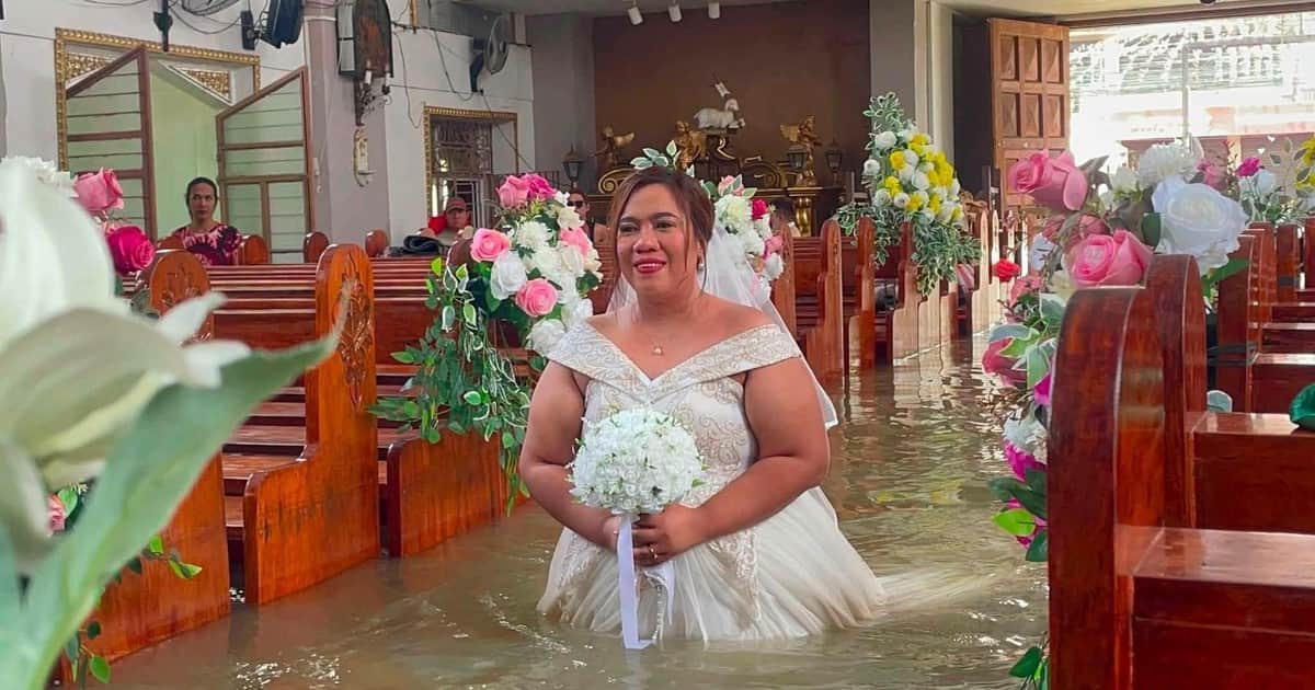 Se casaron en medio de una inundación con el agua hasta la cintura: "Se aman, nada podría detener ni impedir su unión"
