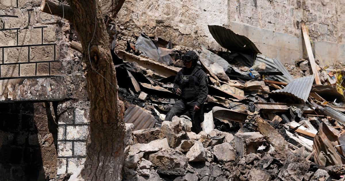 Suben a seis los muertos por las explosiones en un cuartel militar en Bolivia: hay once desaparecidos