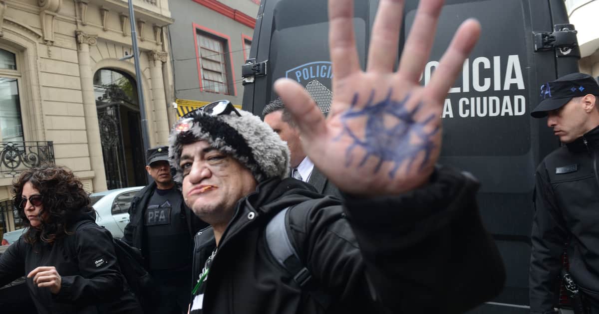 Volvió a suspenderse el juicio contra Pity Álvarez: para su defensa, está en riesgo "su propia vida"