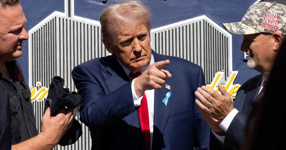 "Estuve allí": Donald Trump publicó videos para demostrar que fue al lugar del atentado tras los ataques del 11-S