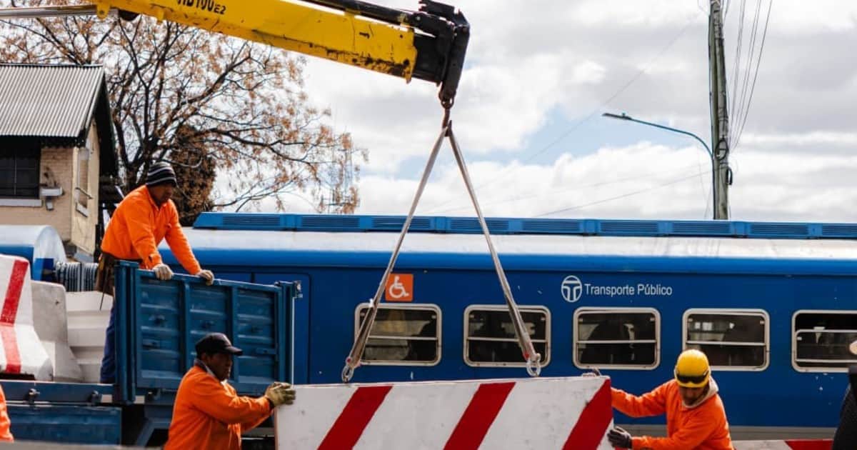 Arrancó una obra clave de tránsito en Caseros: el paso bajo nivel de la calle Hornos