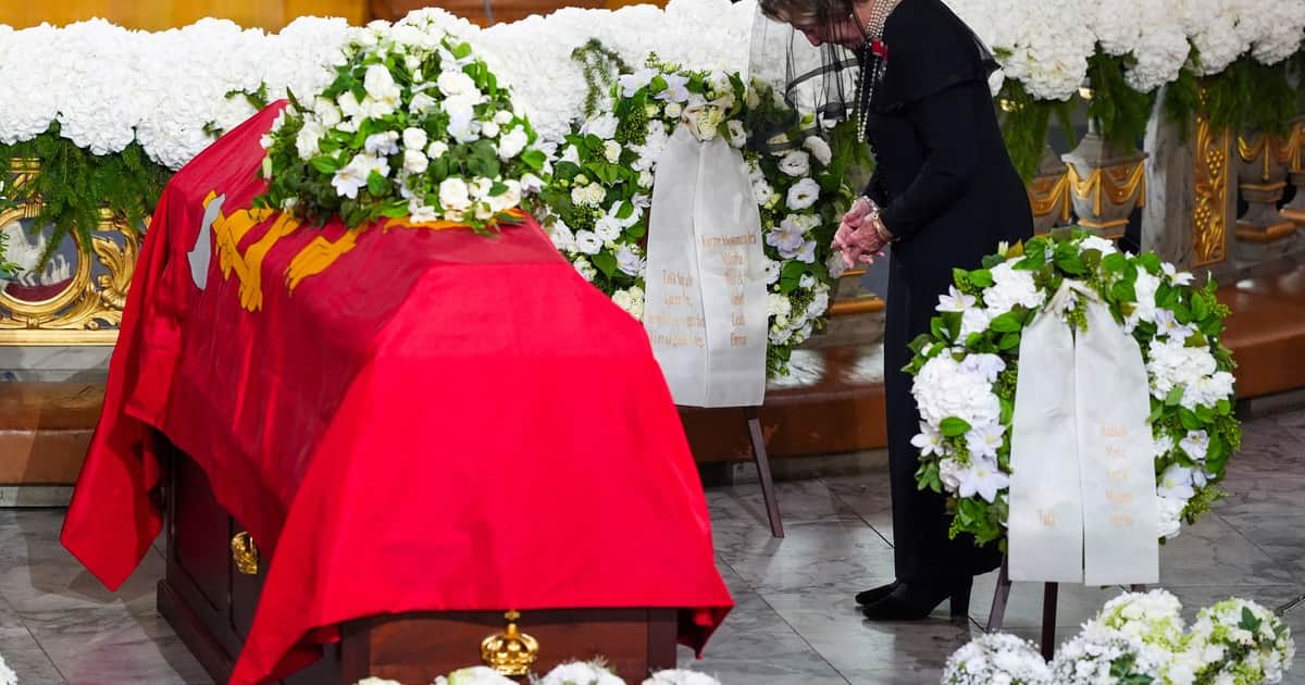 Noruega: una multitud despidió a Harald V, "el rey cercano al pueblo", en una ceremonia que reunió a la realeza europea