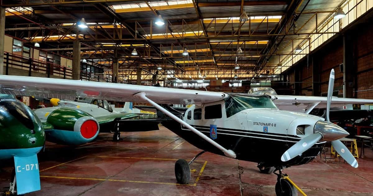 Una avioneta secuestrada a narcos sirve de práctica para alumnos de una escuela técnica de La Matanza