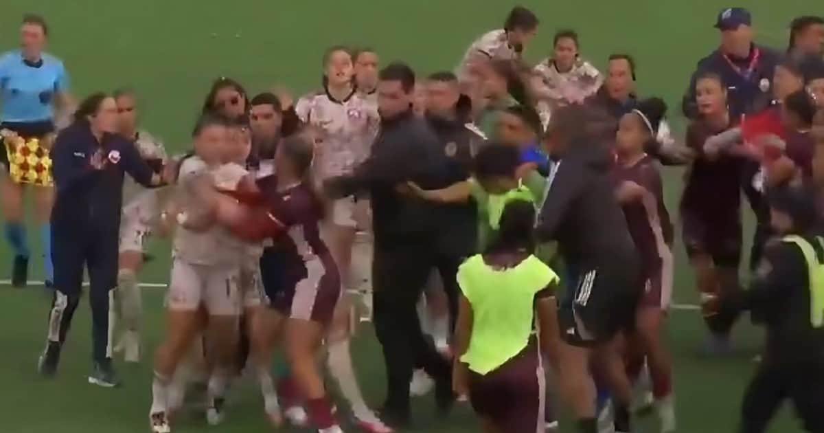 Venezuela le ganó a Chile la final femenina del fútbol en los Juegos Suramericanos 2026 y terminaron en una batalla campal