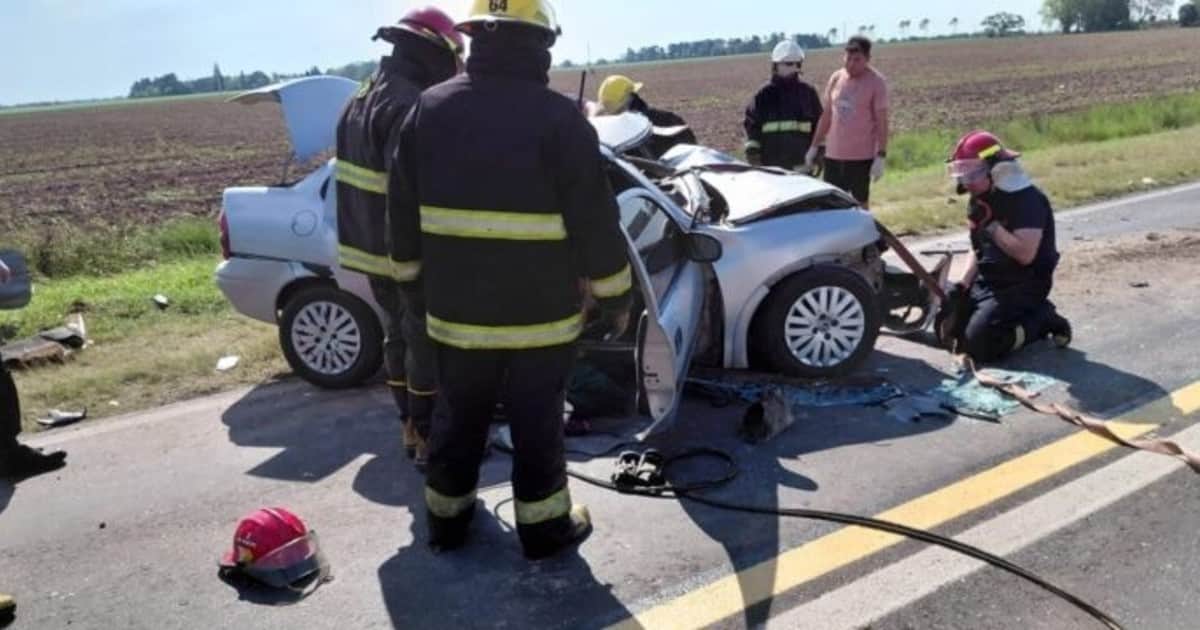 Tragedia en Santa Fe: dos conductores quedaron atrapados tras un choque frontal y uno murió