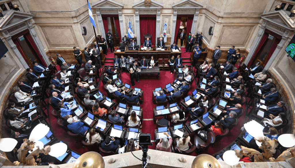 La nueva ley de biocombustibles dio un primer paso en el Senado y ahora les toca definir a los diputados
