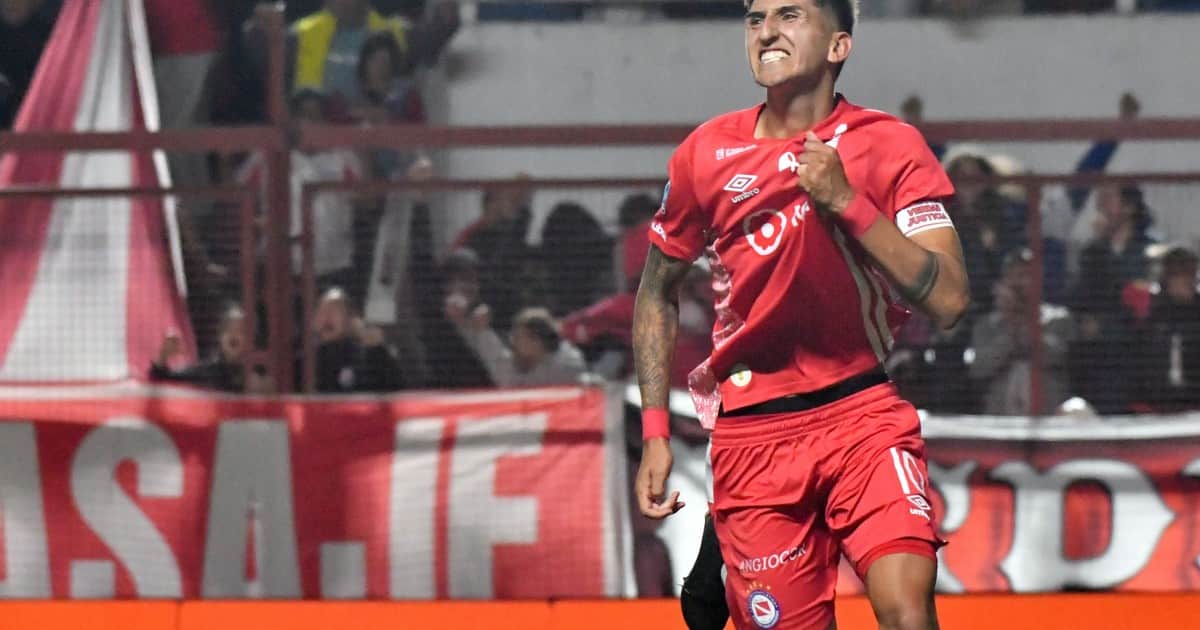 Juega en Argentinos, sonó en Boca y está cada vez más cerca del Vasco da Gama