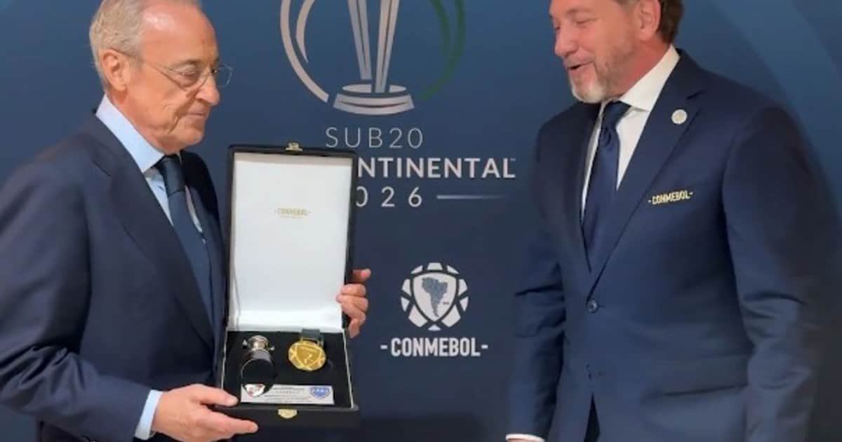 Regalo para Florentino Pérez: la medalla de la Libertadores que River le ganó a Boca en Madrid